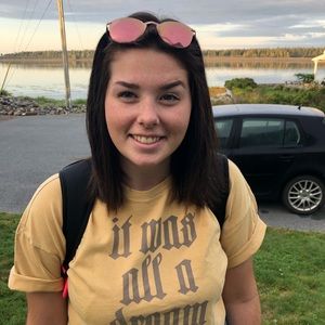 Meet your Posher, Hannah